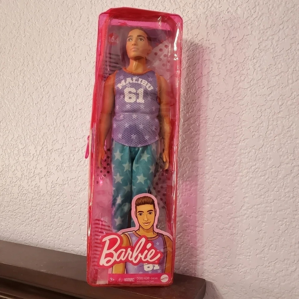 Barbie Ken Fashionista Doll with Carrying Case with Zipper #164 - Picture 3 of 7